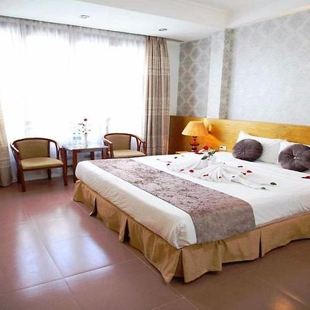 Mayhouse Travel Hanoi Exteriör bild